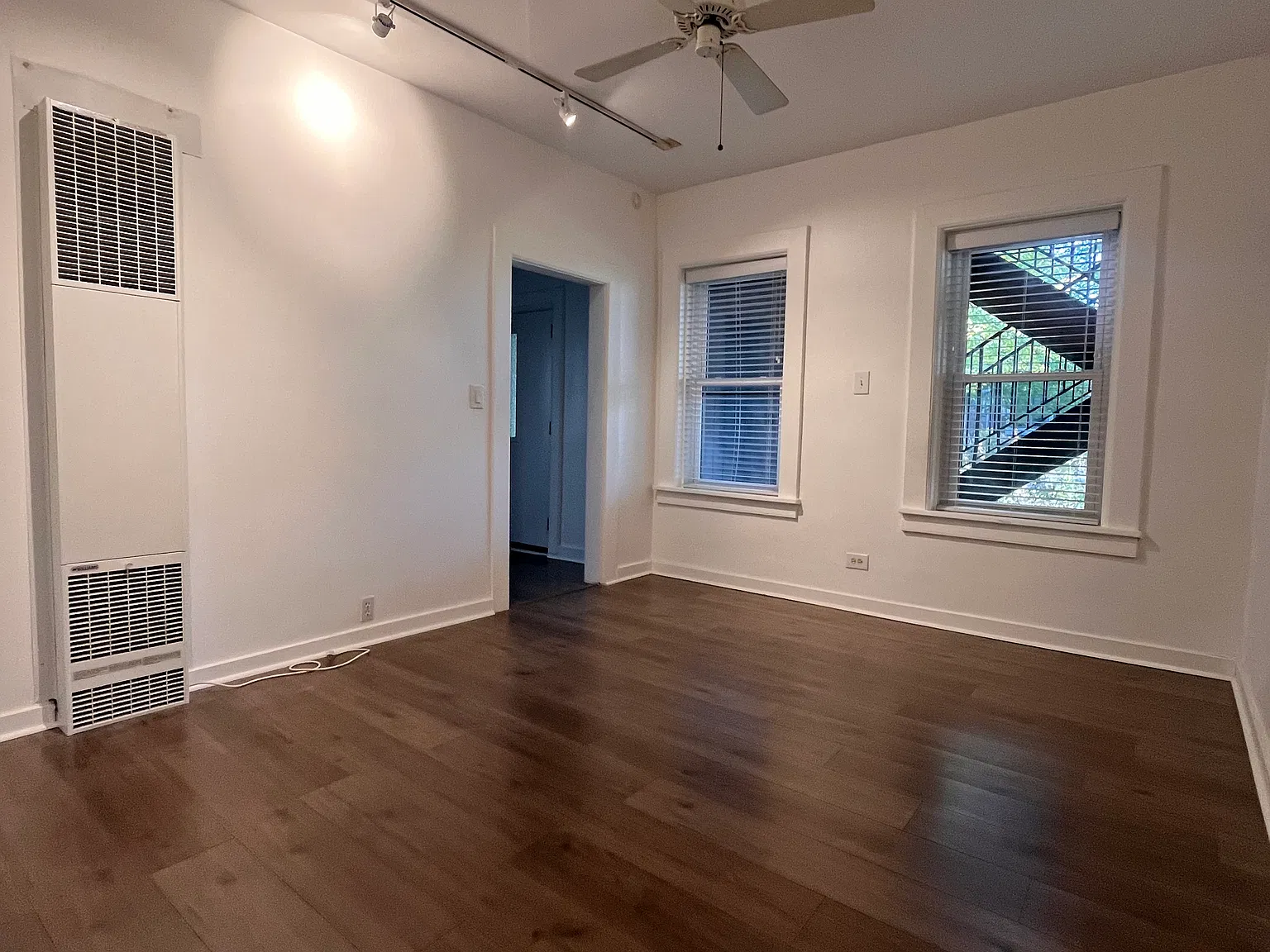 1 bed, 550 sqft, $1,600 — Photo 4
