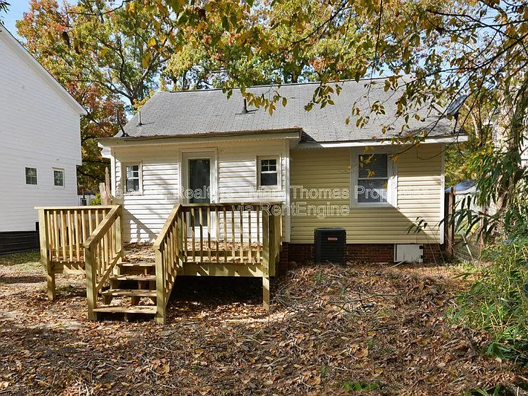 216 N Guthrie Ave — Photo 4