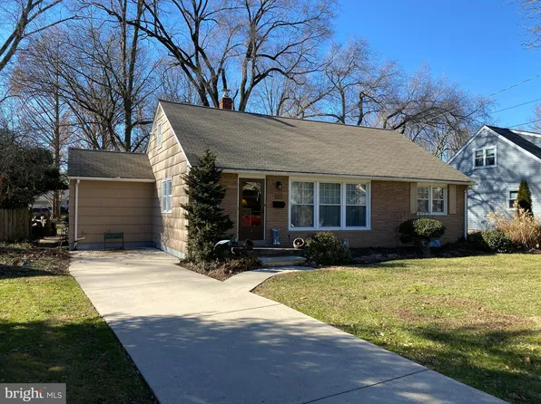 302 S Washington Ave, Moorestown, NJ 08057