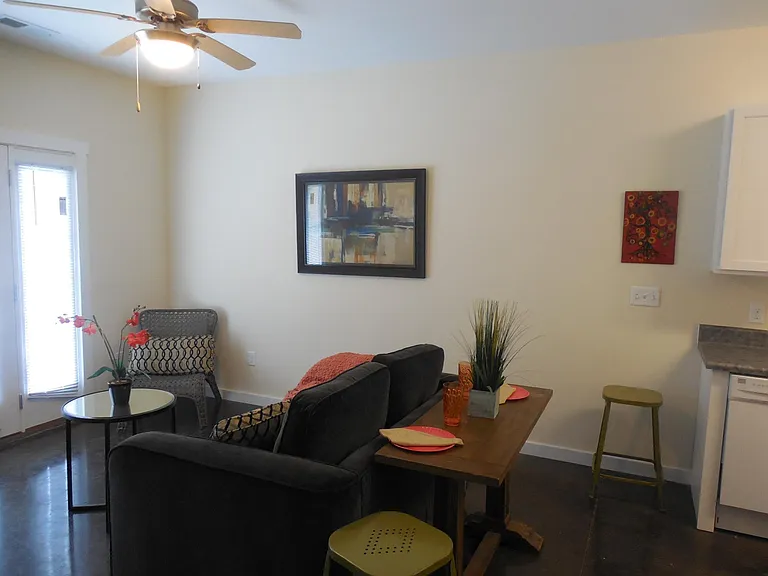 1 West Jackson Street — Photo 7