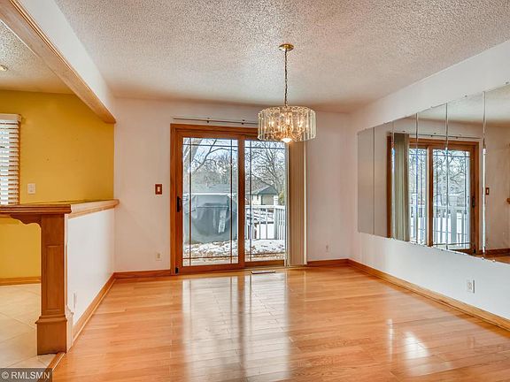 5th image of 408 19th Ave S