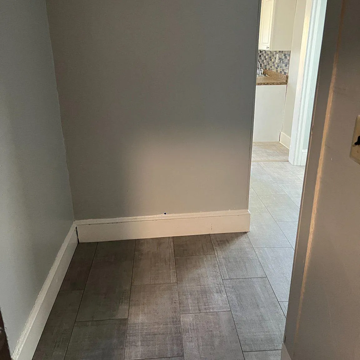 2 bed, 1.0 bath, 3689 sqft, $1,750 — Photo 2