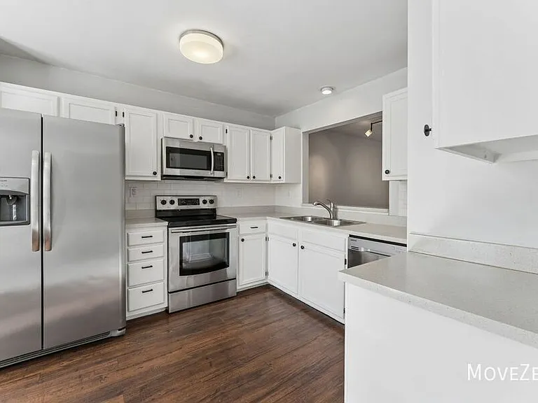 134 Sanair Ct — Photo 32