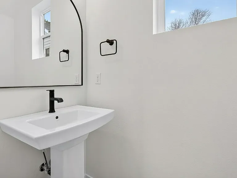 4059 SW McKinley St — Photo 29