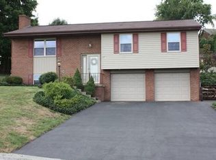 23 Adrian Dr, Greensburg, PA