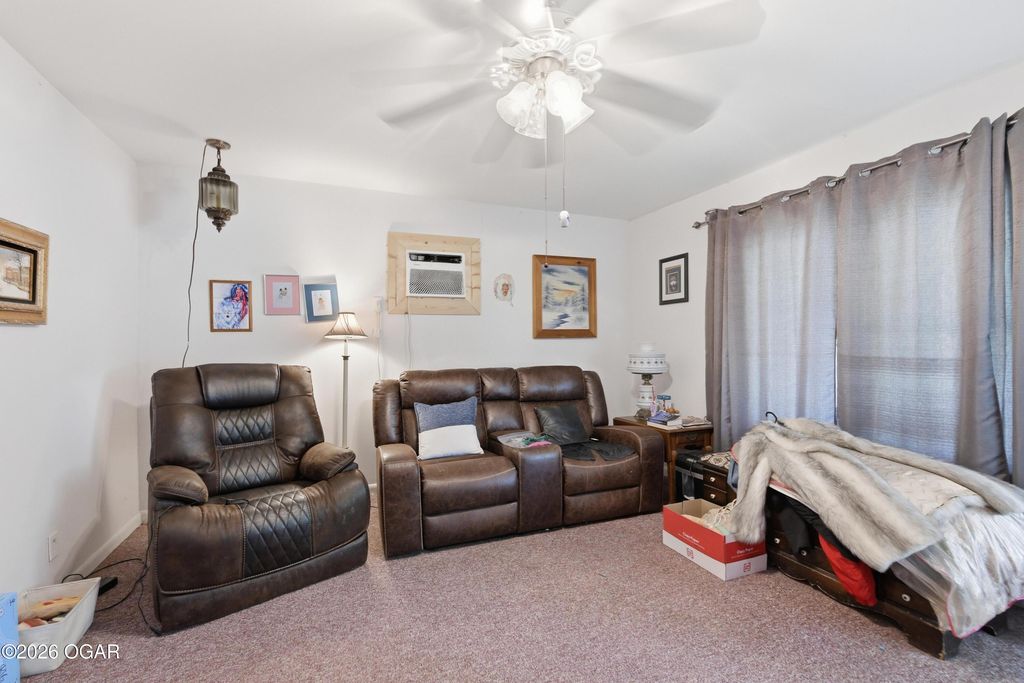 303 Peoria St, Seneca, MO - View 5