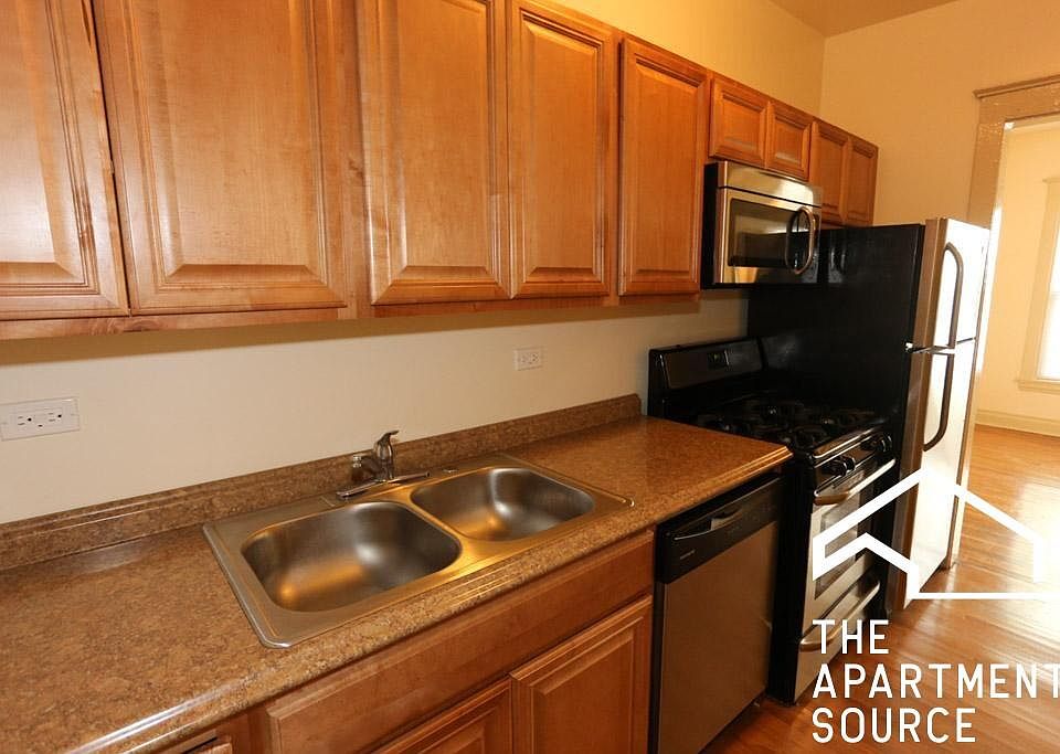1st image of 4716 N Racine Ave APT 3E