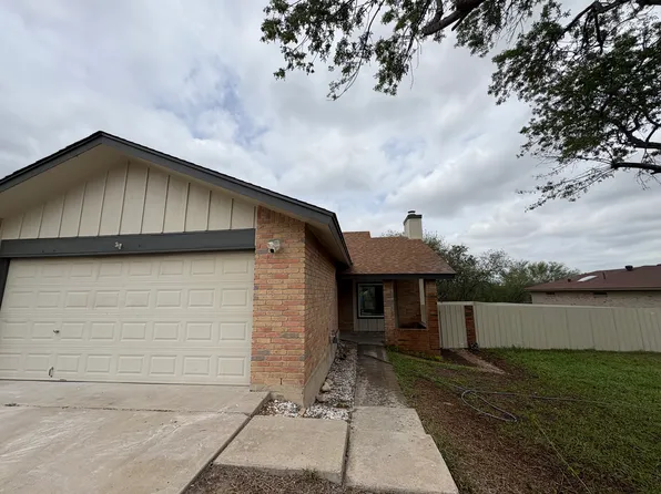 126 Garden Crest Cir, Del Rio, TX 78840