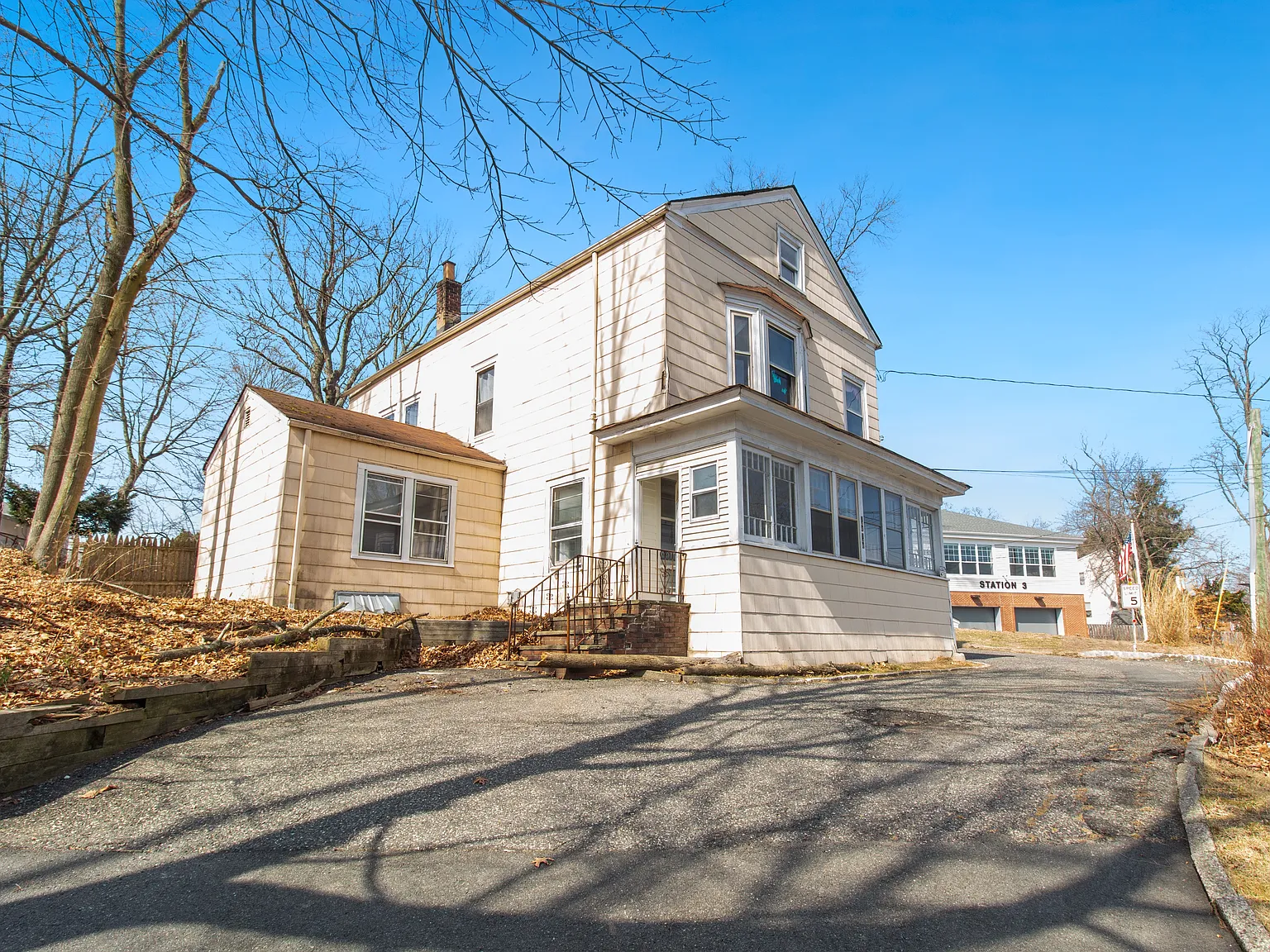 3 bed, $2,600 — Photo 1