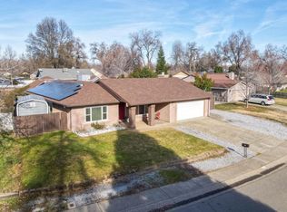 2856 Lakewood Dr, Redding, CA 96001