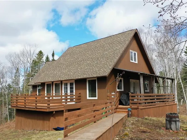 9 Orchard St, Norton, NB E5N 2B8