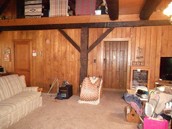 3rd image of 573 Aspen Ln