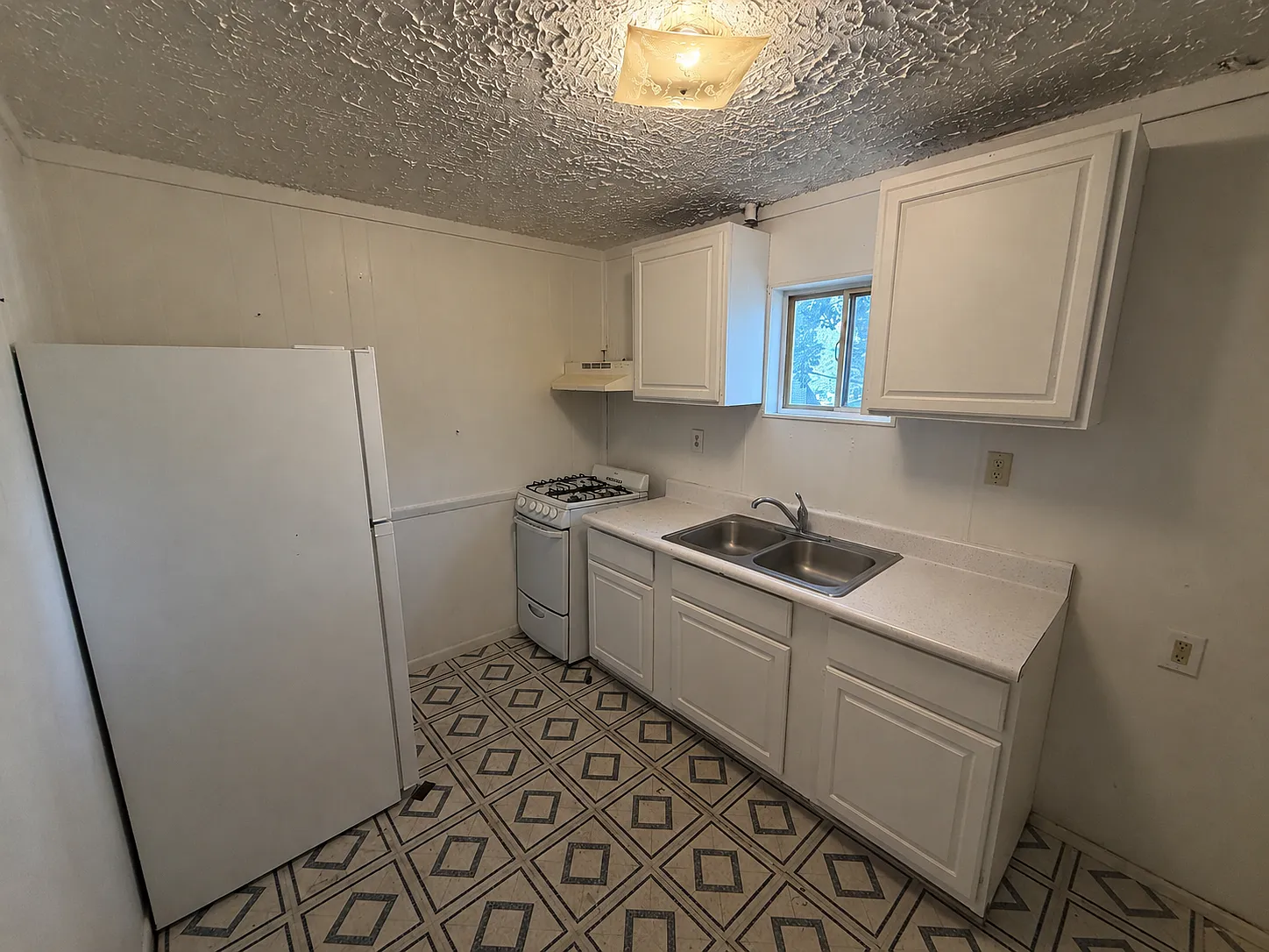 1 bed, 1488 sqft, $700 — Photo 3