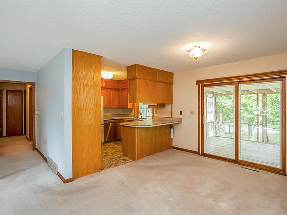 5th image of 1007 Arkansas Ave
