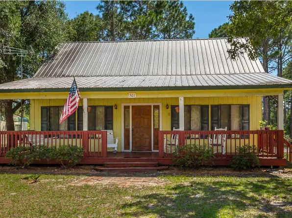 301 Baywood Dr, Carrabelle, FL 32322