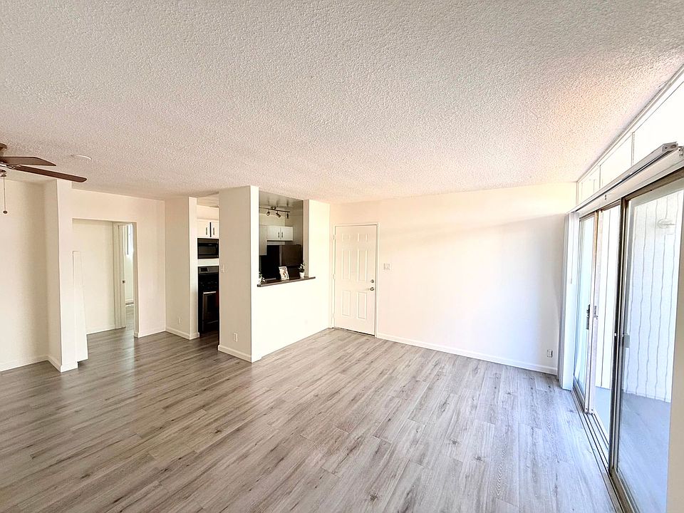 1st image of 1029 N Ardmore Ave #2