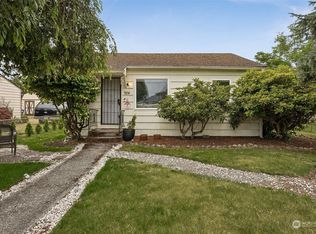 924 114th St S, Tacoma, WA 98444