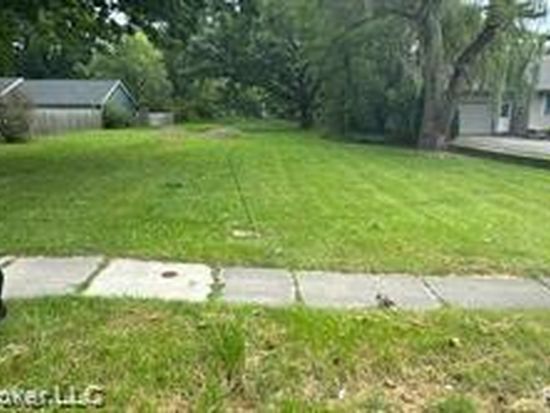 2300 Richwood Rd, Auburn Hills, MI 48326