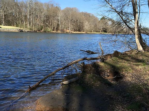 3rd image of Ooo Lookout Dam Road