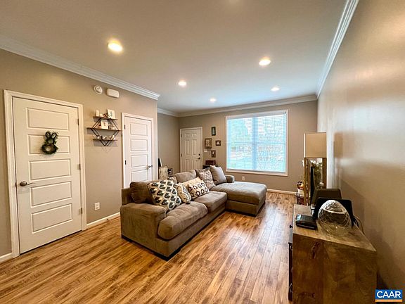 3rd image of 218 Rowse Dr