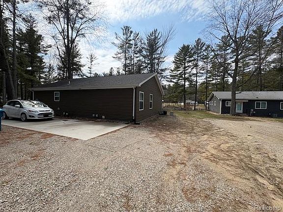 3rd image of 3615 Pinelands Rd