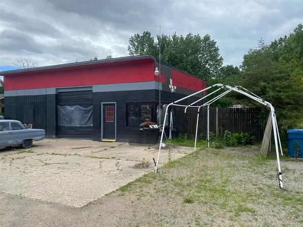 4560 N Meridian Rd, Hope, MI 48628
