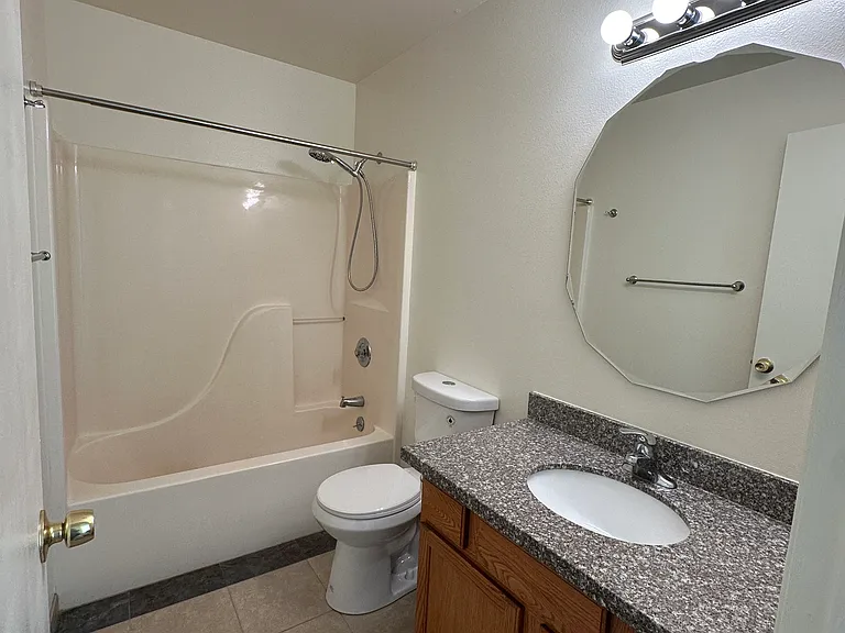 16124 Prairie Heights St SE — Photo 17