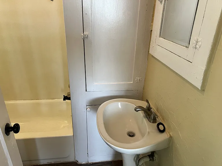 1512 W Woodlawn Ave #2 — Photo 8