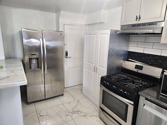 4th image of 324 Stevens Ave #1