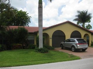1034 Forest Lakes Dr, Naples, FL 34105