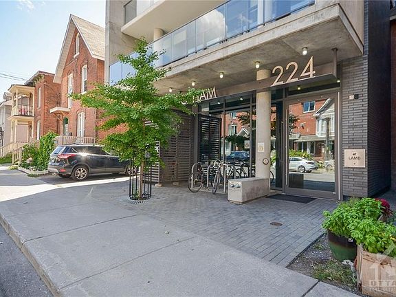 2nd image of 224 Lyon St N #1101