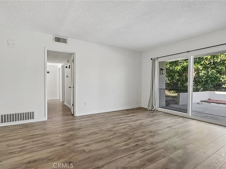 1184 Lyndhurst Dr — Photo 23