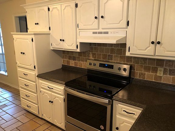 3rd image of 513 Owens Ave