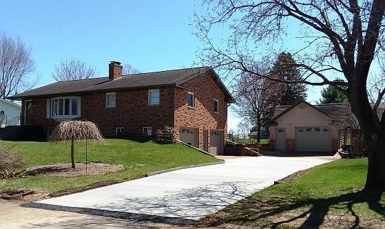 New driveway and pad