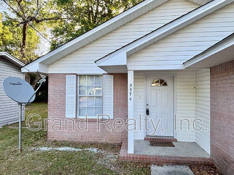 Building Photo - 5574 Econfina St