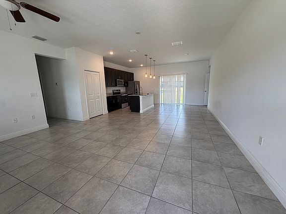 3rd image of 13794 SW 40th Avenue Rd