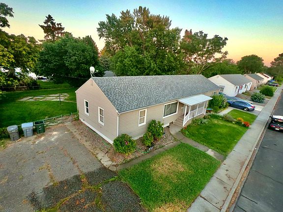 3rd image of 1520 Judson Ave