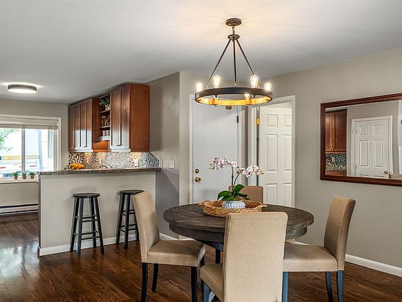 4th image of 1481 Creekside Court UNIT 101
