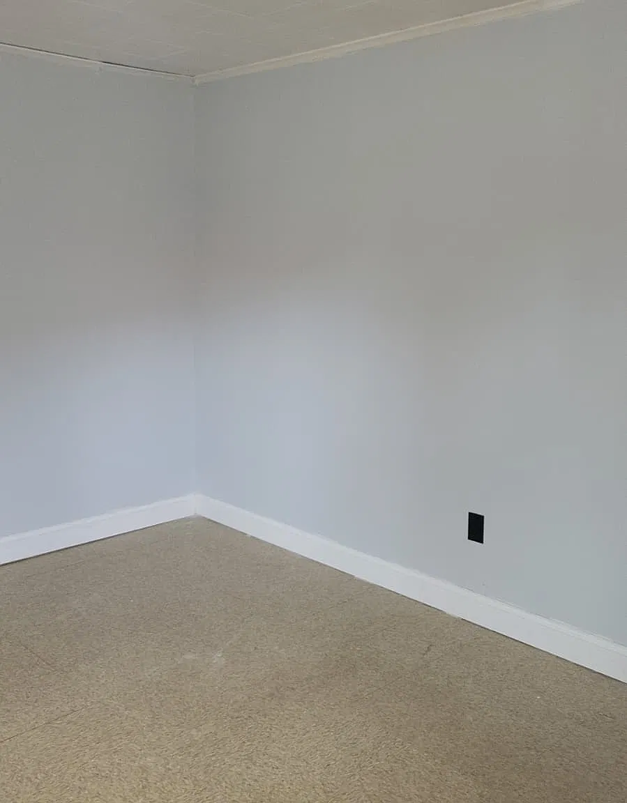 Studio, 120 sqft, $825 — Photo 3