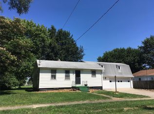 838 S Chestnut St, Litchfield, IL 62056