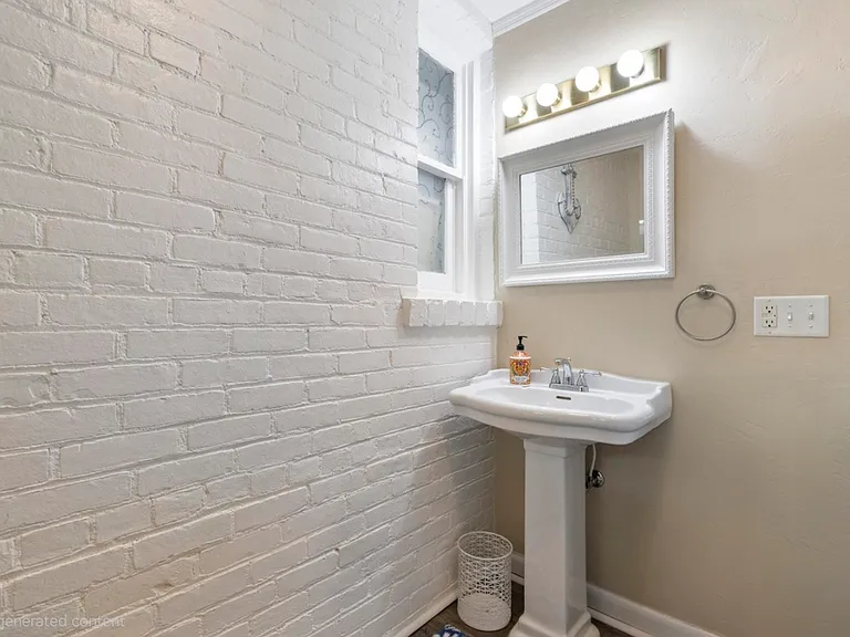 1128 Jefferson St — Photo 23