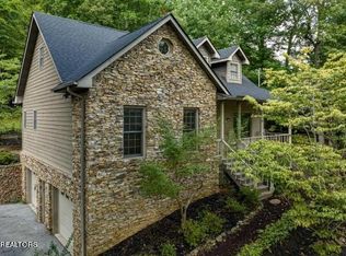 296 Lane Hollow Rd, Sevierville, TN 37876