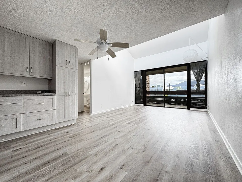 1015 Aoloa Pl #445