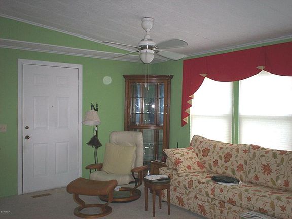 3rd image of 765 Greenfield Dr