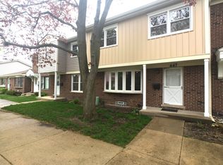 447 Congress Ct, Wood Dale, IL 60191