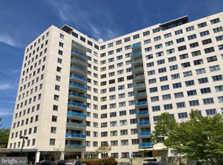 10201 Grosvenor Pl APT 1628, Rockville, MD 20852