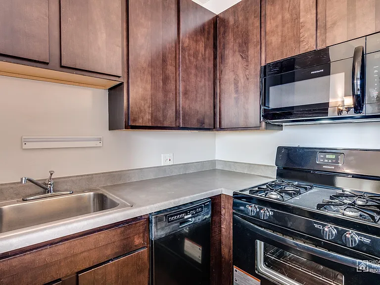 7301 N. Sheridan — Photo 37