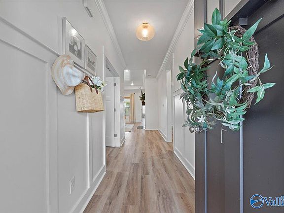3rd image of 123 Caspian Ln