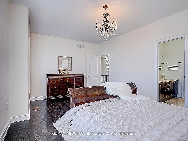 16 Gracedale Dr — Photo 28