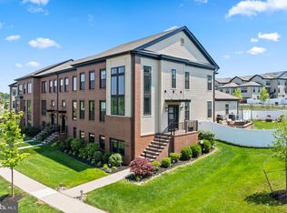 71 Village Dr, Skillman, NJ 08558
